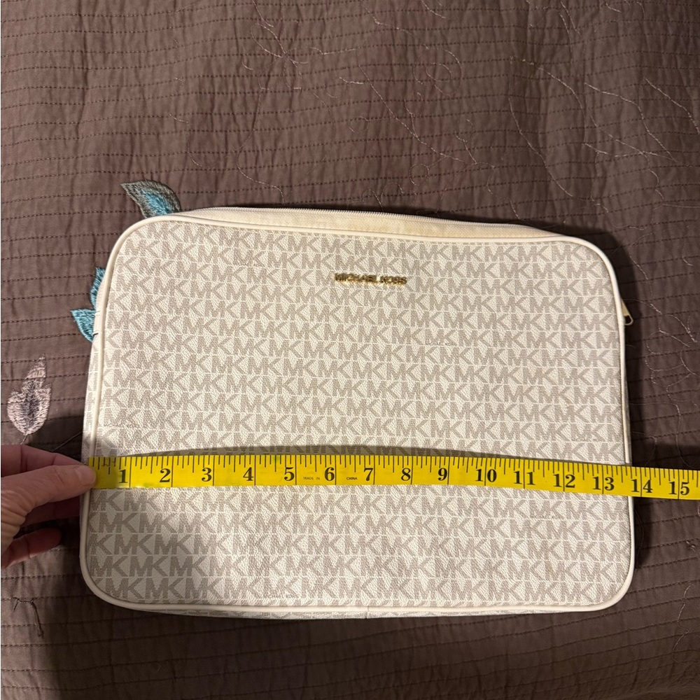 Michael Kors Tan Laptop Bag with Monogram Print - Picture 4 of 6